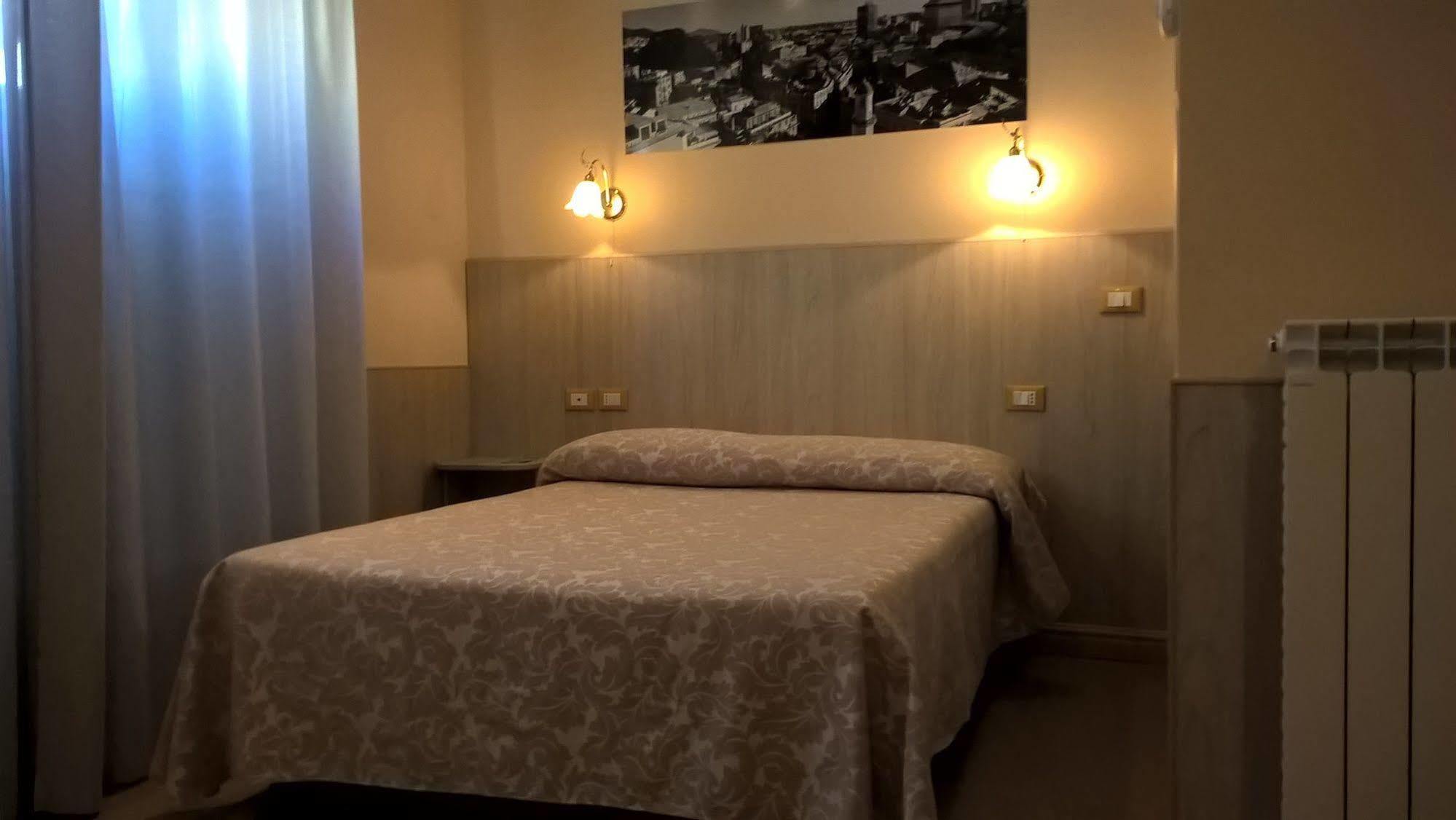 Cantore 3* Genua